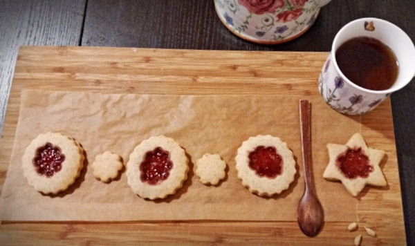 Biscotti semintegrali di frolla speziata
