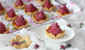 Cestini di Farina Luce® con hummus di ceci e barbabietola