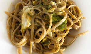 LINGUINE INTEGRALI CON FIORI DI ZUCCA, POMODORINO GIALLO E SCAMORZA