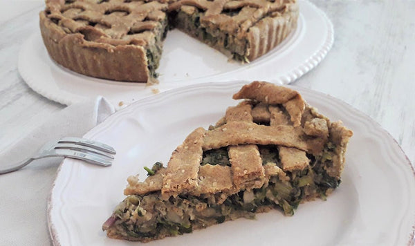 Crostata salata con ingredienti di stagione